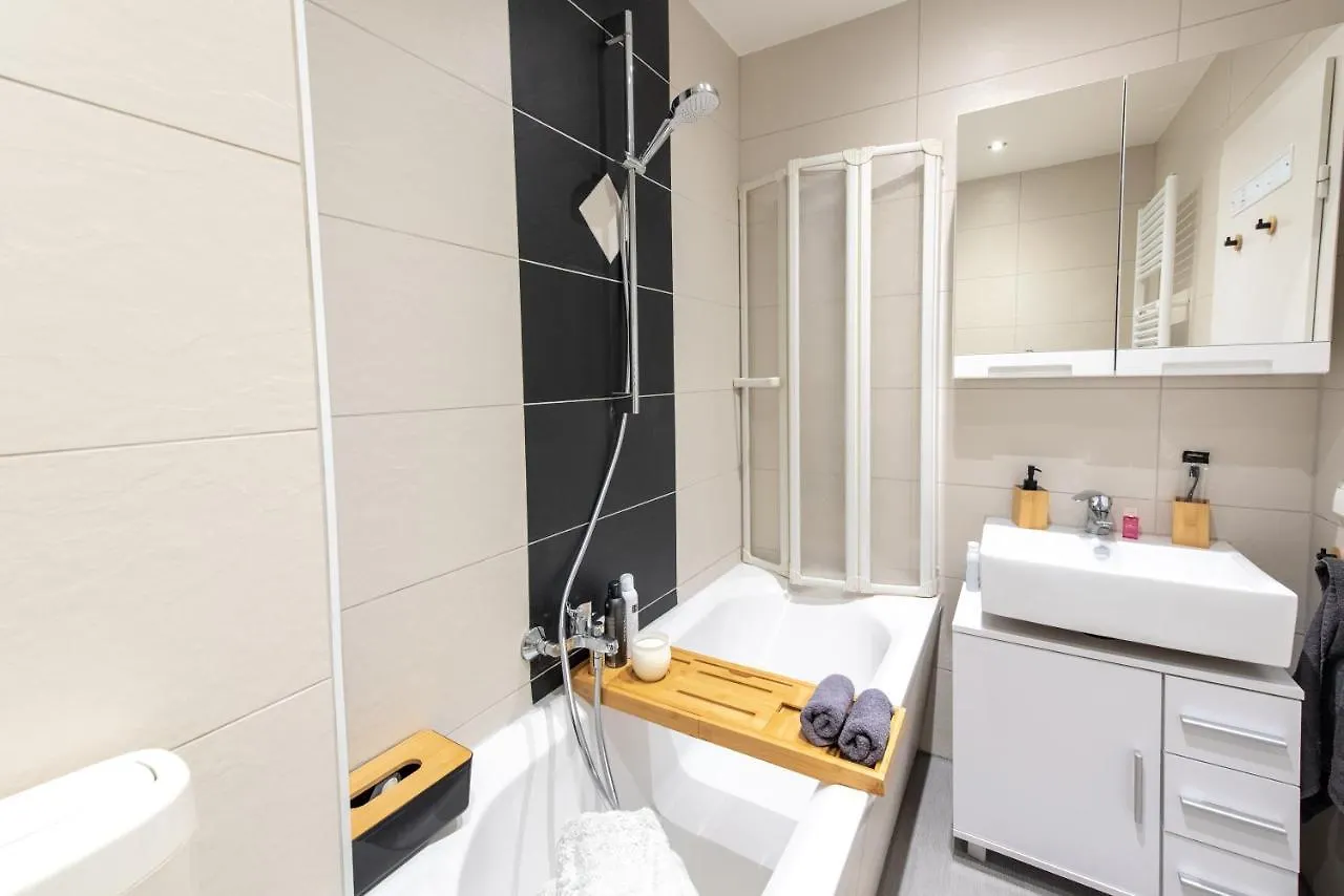 4-Zimmer Wohnung Mit Grandioser Aussicht In Zentraler Lage Hannover Germany
